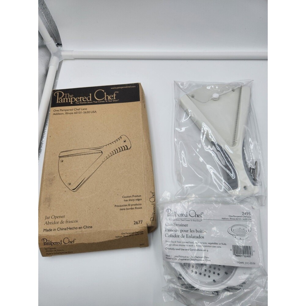 Pampered Chef Jar Opener 2677 Hand Held Or Under Counter Mount And Can Strainer